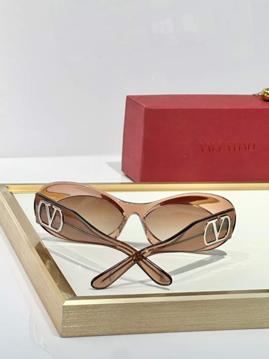 Picture of Valentino Sunglasses _SKUfw69866465fw